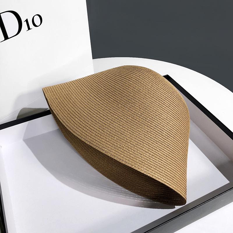 2025 Women's Trendy Summer Fisherman Hat: Sun-Protective, Foldable Straw Bucket Hat in Japanese Style.