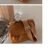 2025 Trendy Retro Brown Velvet Crossbody Bag - Women's Large Capacity Autumn/Winter Shoulder Bag