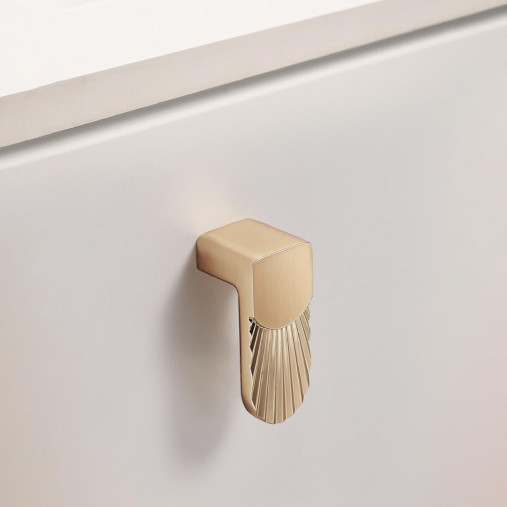 Gold Furniture Handles Zinc Alloy Versatile Easy To Install In Any Room For Hotel Suite