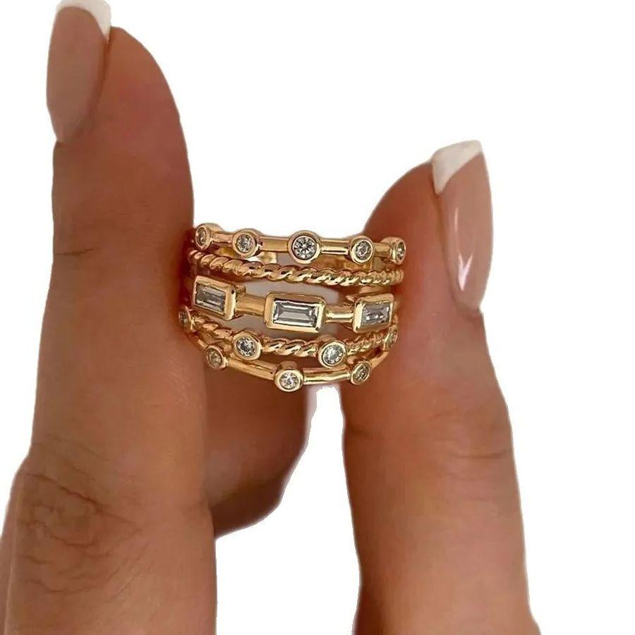 New Golden Plated Sun Rings for Women Fashion Rhinestone Inlaid In Hollow Metal Texture Ring Trendy Jewelry Wedding Gifts