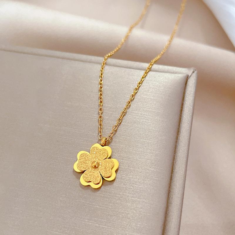 

Gold Foil Four-Leaf Flower Minimalist Furnace Real Gold Necklace Female Collarbone Chain Accessories