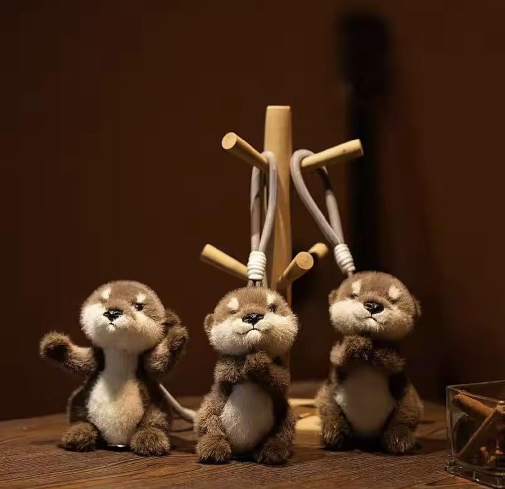 Cute and Funny Otter Plush Toy with Strap, Perfect for Girls, Elementary School Students, and Children. A Great Birthday Gift.