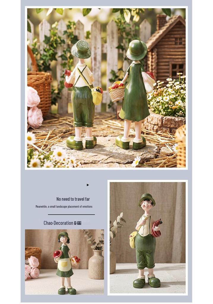 Cute Pastoral Style Resin Ornaments: Rural Couple for Home or Valentine's Decor
