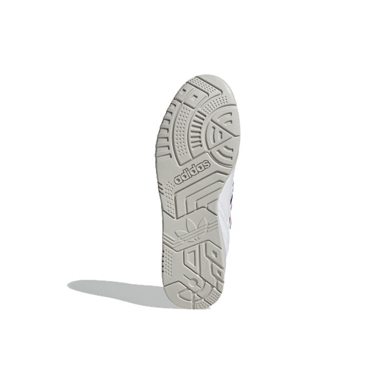 adidas A.R. Trainer