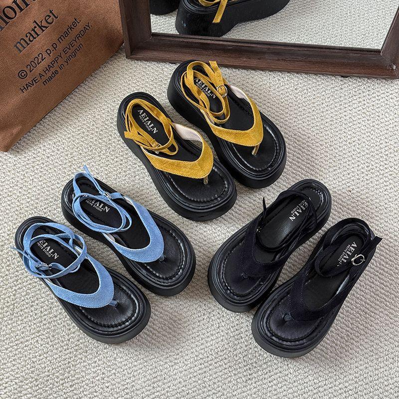 Thick-soled herringbone ankle strap one-word buckle beautiful denim sandals women's 2025 summer new beach Roman shoes