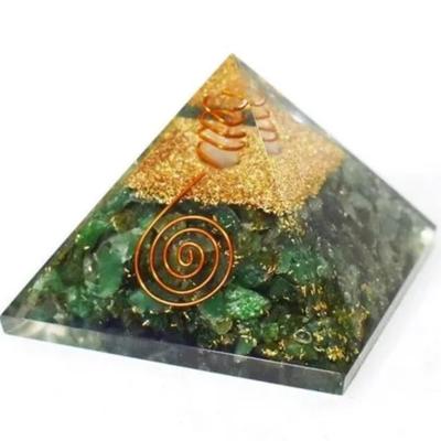 Kristallpyramide Vastu für Zuhause, Orgon-Kristallpyramide Zierstücke, Grüner Jade