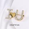 Baroque Pearl Leaf Insignia Brooch - Retro European & American Gold Pin Accessory