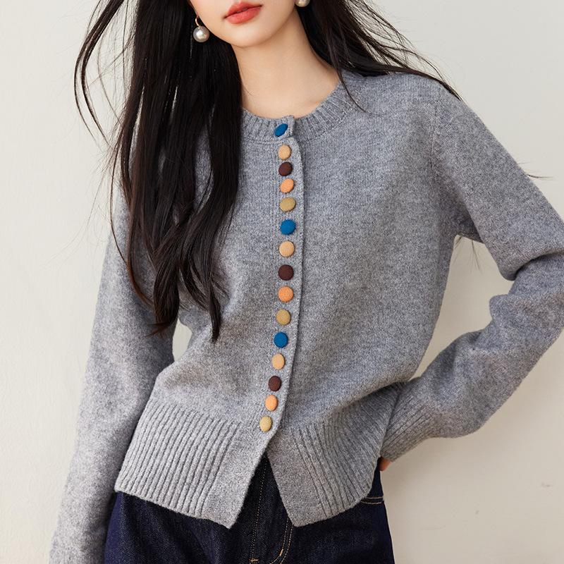 Grey Round Neck Knitted Cardigan Jacket for Women In Autumn and Winter Inner Sweater for Latest Tops for Outside