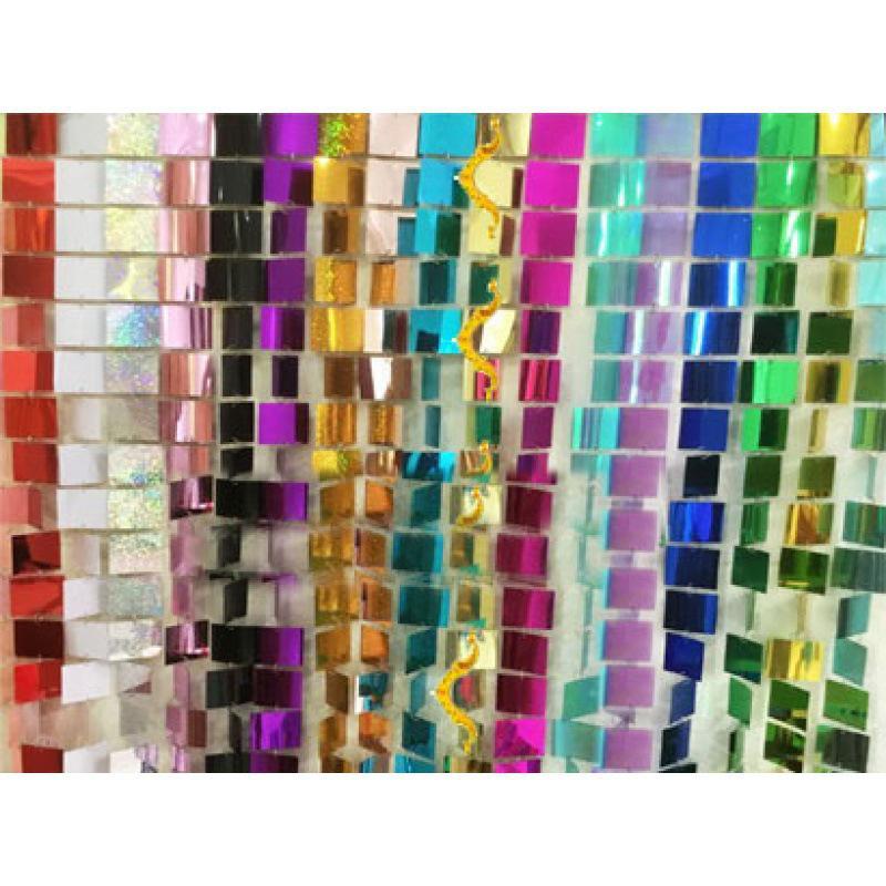 High-Gloss Gold & Silver Sequin String Decorative Curtain - Reflective Hanging for Weddings, Doors, Partitions, and Stages.