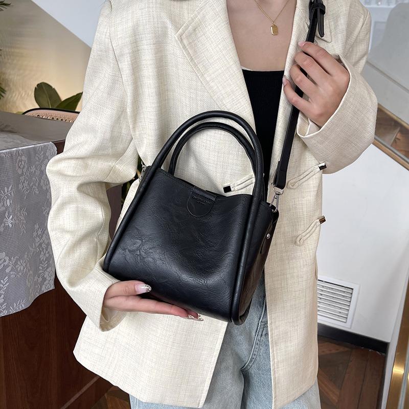 Nouă geantă tote portabilă, geantă de mesager simplă retro, geantă de umăr versatilă populară de mare capacitate pentru femei