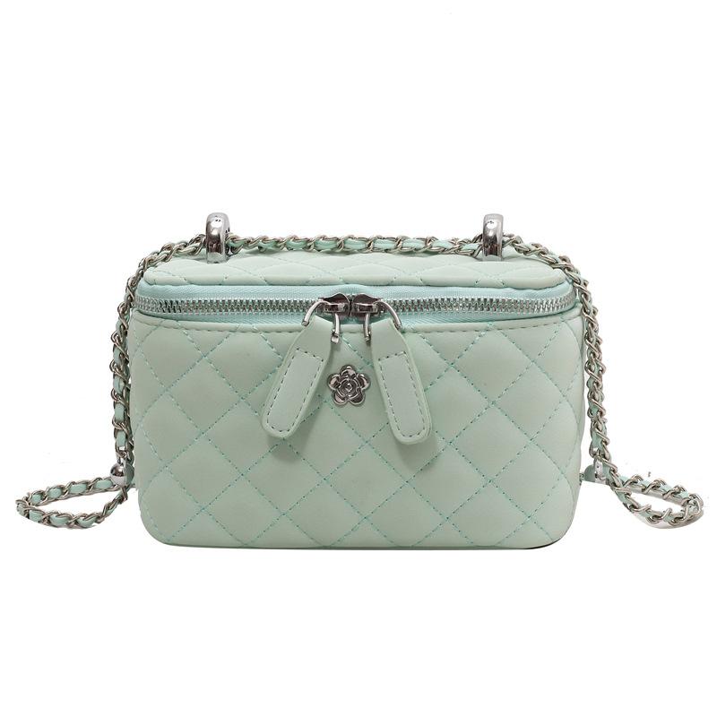 

Новый модный и высококлассный дизайн этого года, темперамент маленького аромата, портативная маленькая квадратная сумка, универсальная повседневная сумка-мессенджер однотонного цвета для работы.