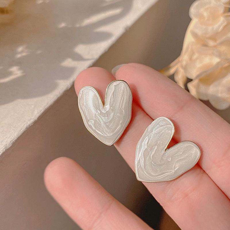 Simple Wine Red Love Stud Earrings for Women Sweet Irregular Heart Enamel Geometry Earrings Girl Aesthetics Jewelry