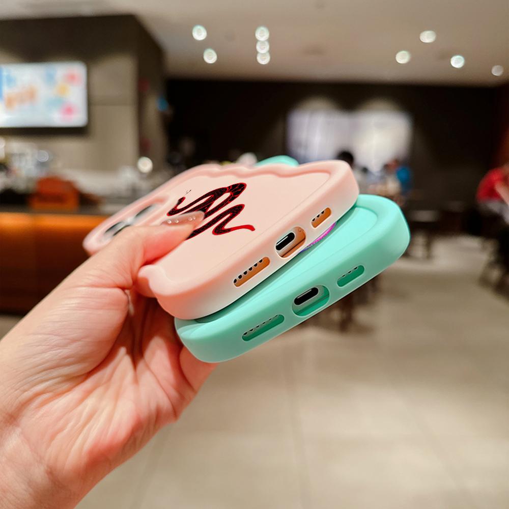 N73 Чехлы для телефонов N73 Black Gold Snake Design Macaron с волнистыми краями — фото 6