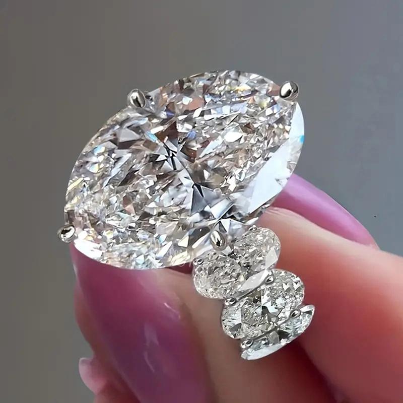 Huitan Sparkling Oval CZ Women Ring Simple Classic Style Wedding Charming Accessories for Lady Party Versatile Daily Jewelry