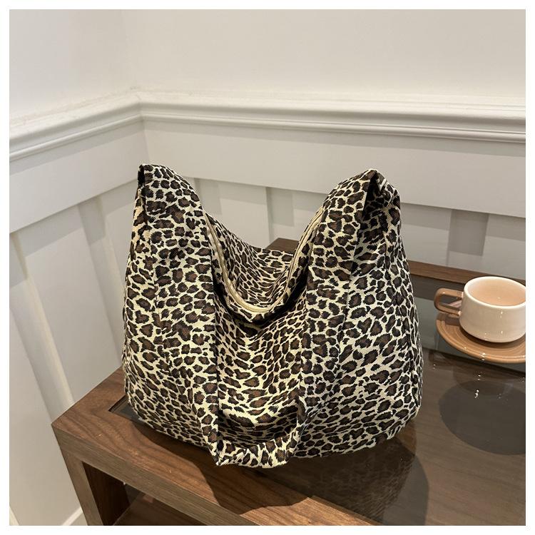 Casual Personality Hand Carry Fashion Trend Underarm Leopard Print On the New Large Capacity Canvas Lazy Style Shoulder Tote Women's Bag