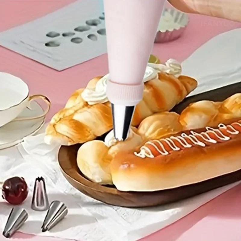 Piping Bag Nozzles Storage Rack Stand with 8 Slots Scalable Bracket Baking Accessories Holder Cake Decorating Pastry Bag Set