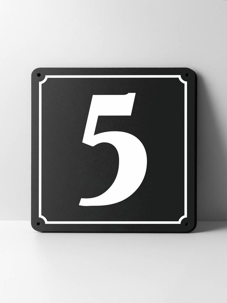 Metal House Number Sign, Black White Contrast, Outdoor Wall Decor for Home Street