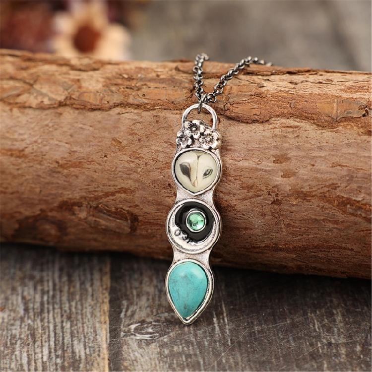 Stylish Turquoise Owl Pendant Necklace Decoration for Women Who Love Bohemian Styles and Distinctive Accessories