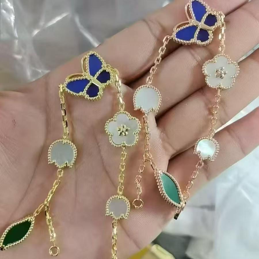 Exquisites Gold- & Emaille-Schmetterlingsarmband: Perlmutt-Blumen-Design für Damen