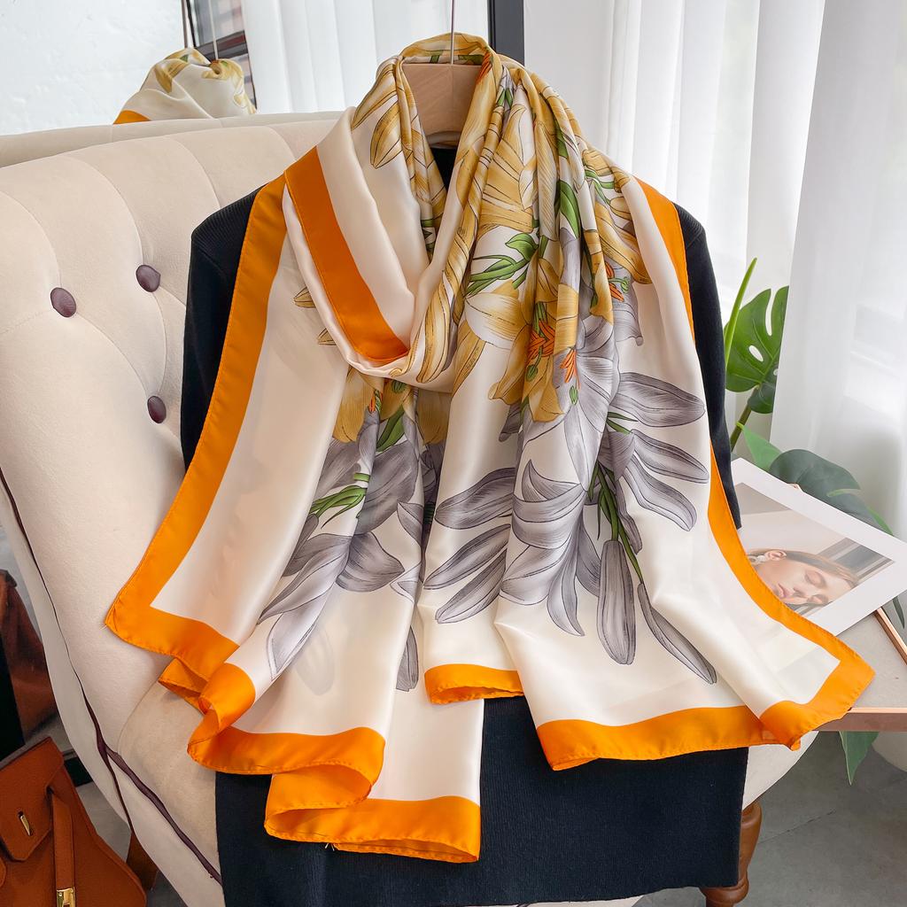 Luxury Women'S Scarves Fashion Printed Silk Scarves Summer Shawls And Wrapped Soft Cashmere Women'S Bandannas Folad Headsc
