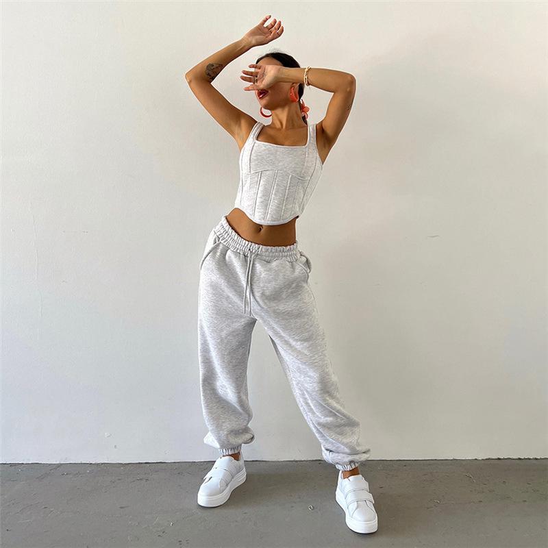 Damen 2025 Herbst/Winter Dreiteiler: Kapuzensweatshirt, Überzieh-Camisole, Hochtaillierte Hose