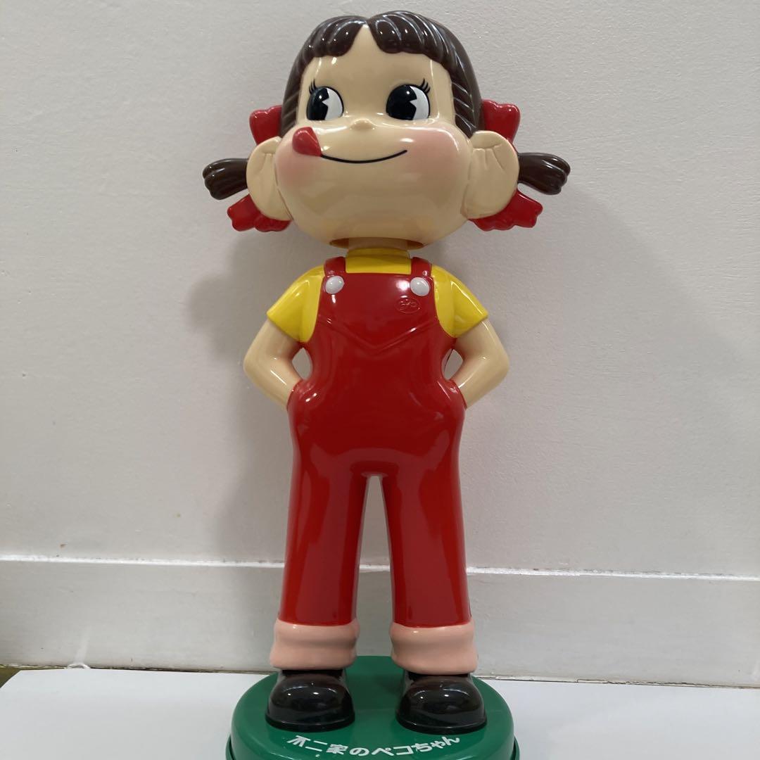 

[USED] Fujiya Peko-chan doll with bobble head