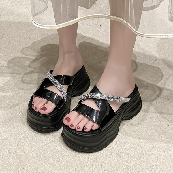 Fashion House Slippers Platform Shoes Woman 2025 Glitter Slides Heeled Mules Pantofle Jelly Summer High New Crystal Scandals Shoes Glitt