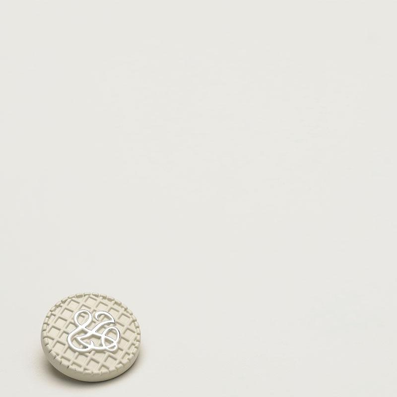 

5Pcs Black And White Mesh Buttons, Metal Xiaoxiang Jacket, Double-Sided Nylon Coat Buttons, Men S And Women S Suit Buttons 2 #[17.5mm grid silver symbol beige]