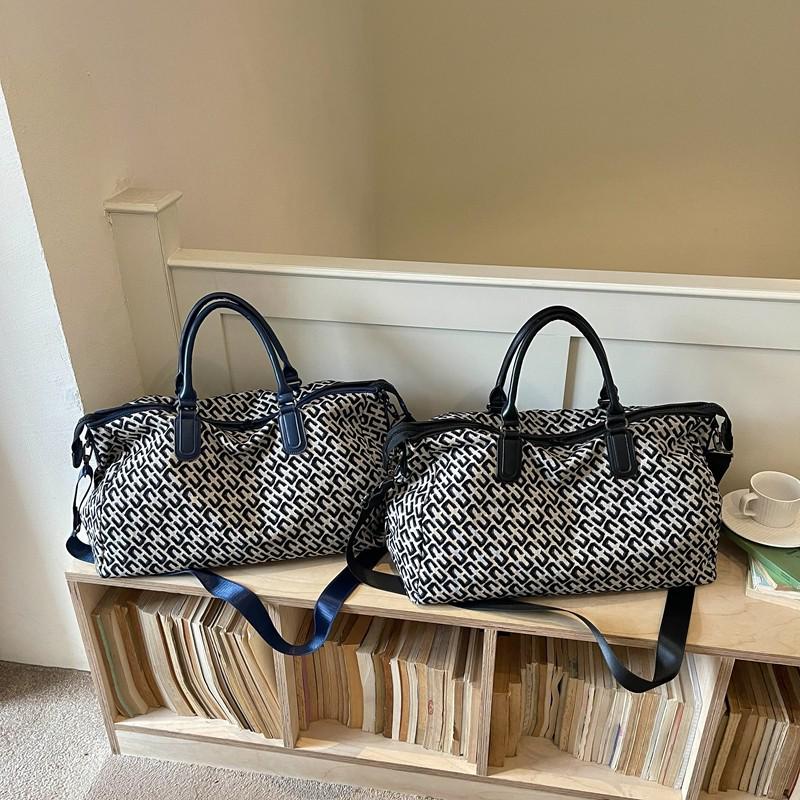 Women's Trendy Large Capacity Business Travel Bag - Fashionable Crossbody & Handheld Luggage Bag