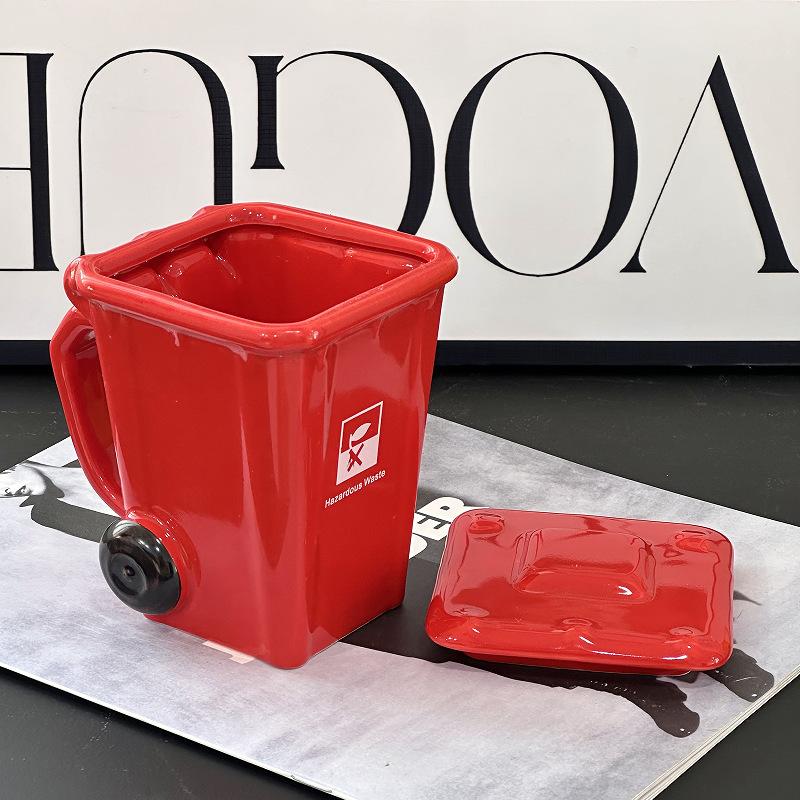 Creative Ceramic 3D Recycling Bin Mug Shape Garbage Trash Can Coffee Cup Trash Can Modeling Cup Personality Funny Ceramic Cups