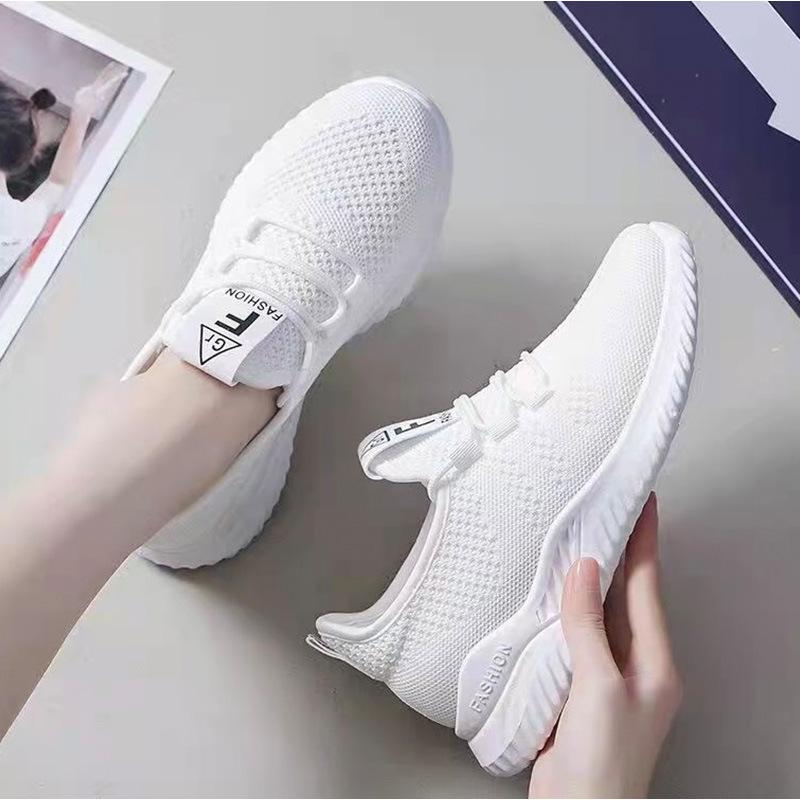 Neue Damen-Fliegenstrick-Freizeitschuhe sind leicht und atmungsaktiv, Hersteller Frühjahr und Herbst 2025 in Wen County, Henan sind im Angebot