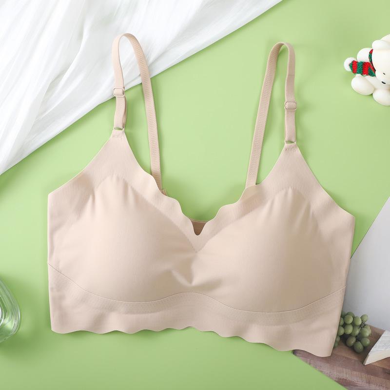 Seamless Wire-Free Nude Comfort Plus Size Sports Bra with Beautiful Back Design