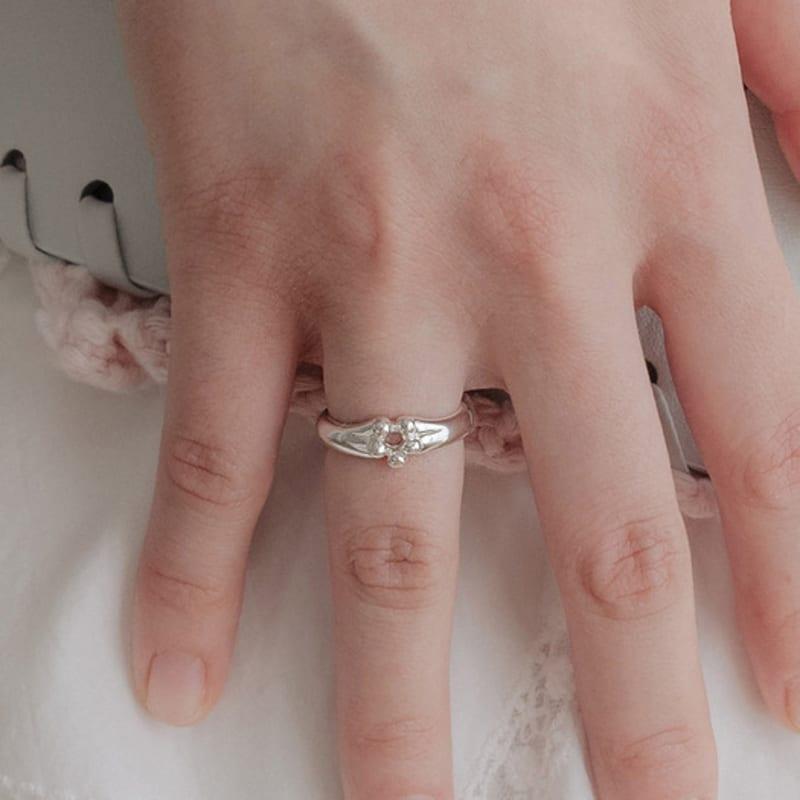 NUDOOR Bloom Ring