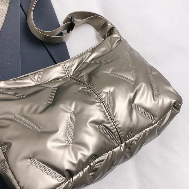 Bolso de Mano Ligero de Nailon Plateado para Niñas Bolso Dumpling Gran Capacidad Bolso de Hombro Cruzado Bolso Tote de Algodón Espacio Brillante Bolsos
