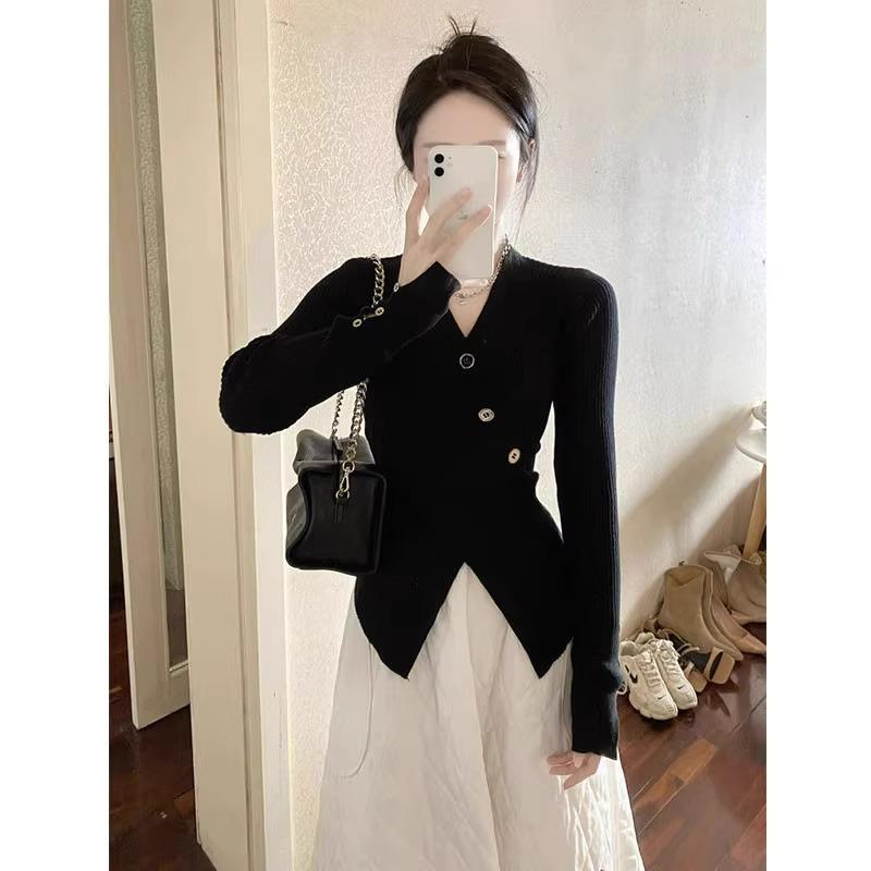 Women's Chic Cross V-Neck Knitted Slimming Top for Winter 2025