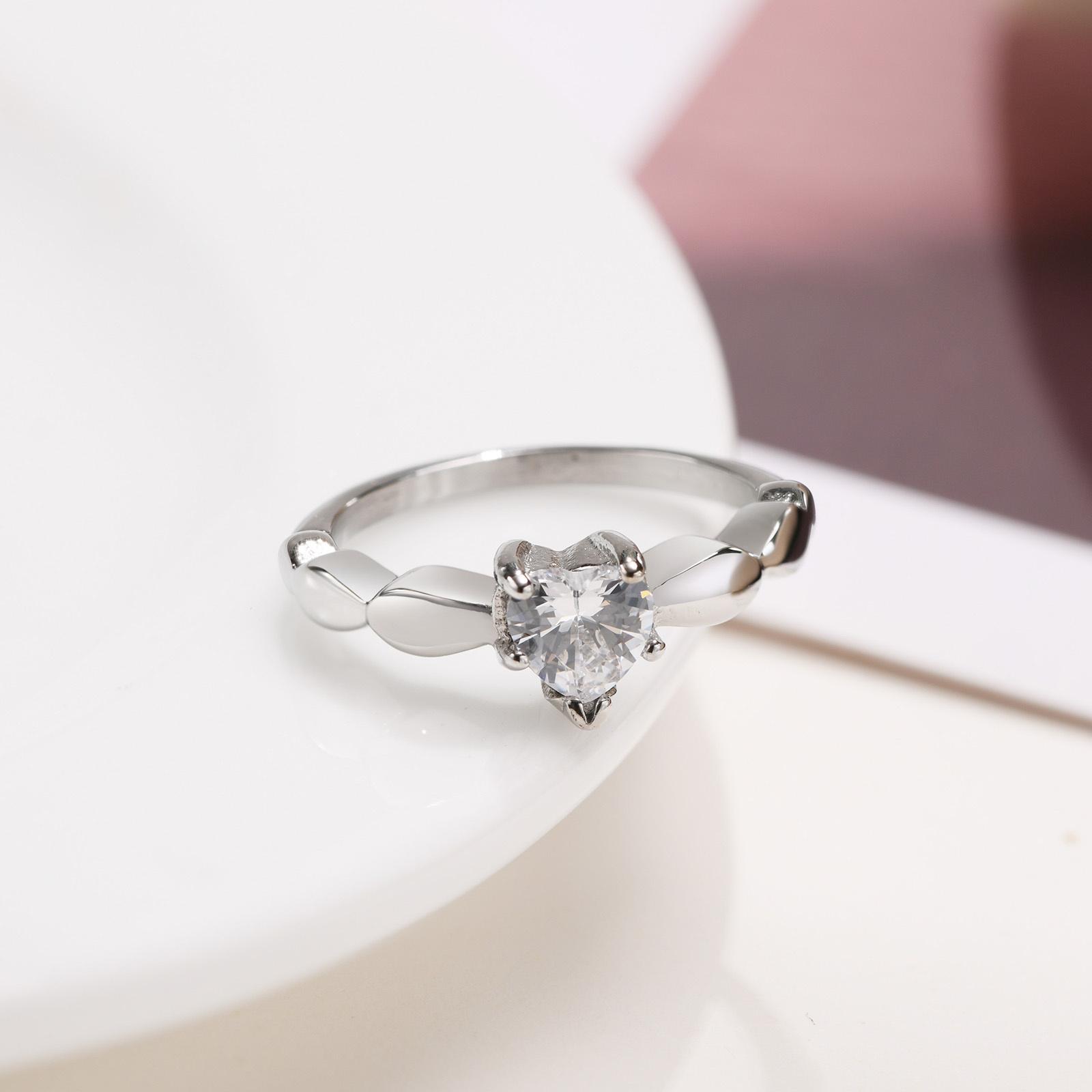 

VNOX Романтическое сердце Любовь CZ Камень Кольца для женщин, Нержавеющая сталь палец кольцо, Любовь обещание помолвка Подарки на годовщину ювелирные изделия 9