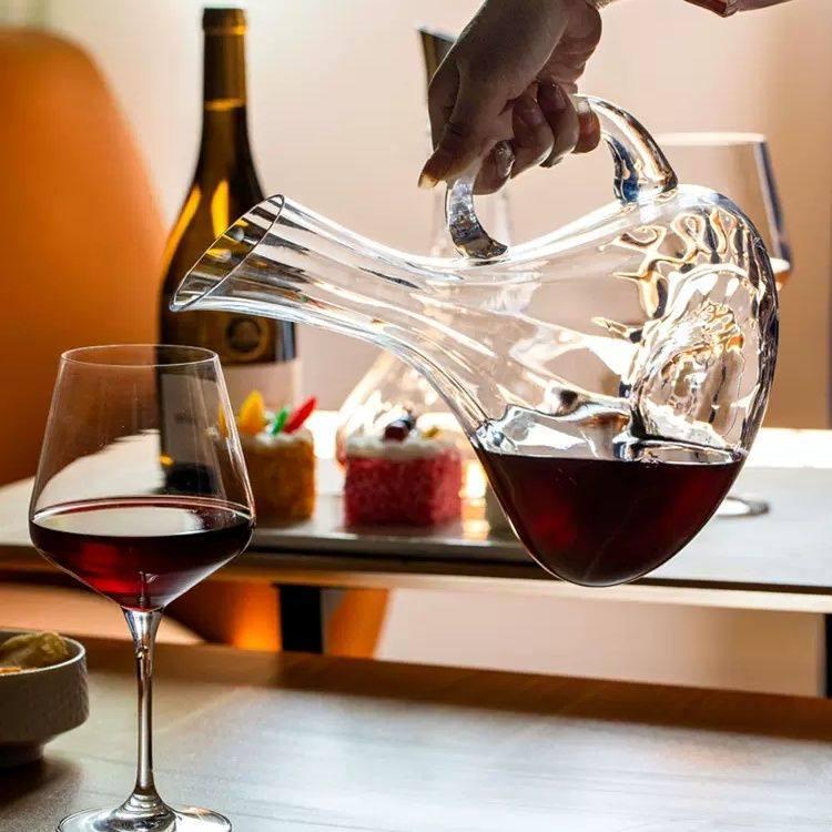 Premium Quick-Use Crystal Glass Wine Decanter with Lid