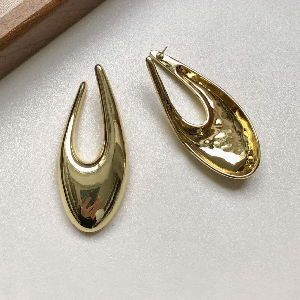 Light Luxury Exaggerated Court Style Metal Water Drop Earrings Women Retro Glossy Temperament Versatile Design Jewelry Gift