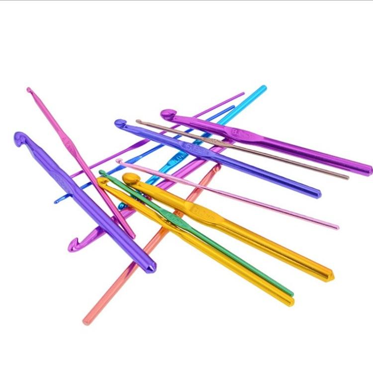 Factory Sale 12Pcs/Set 2mm-8mm Colorful Aluminum Crochet Hook Knitting Needles for Weave Craft Hand Knitting