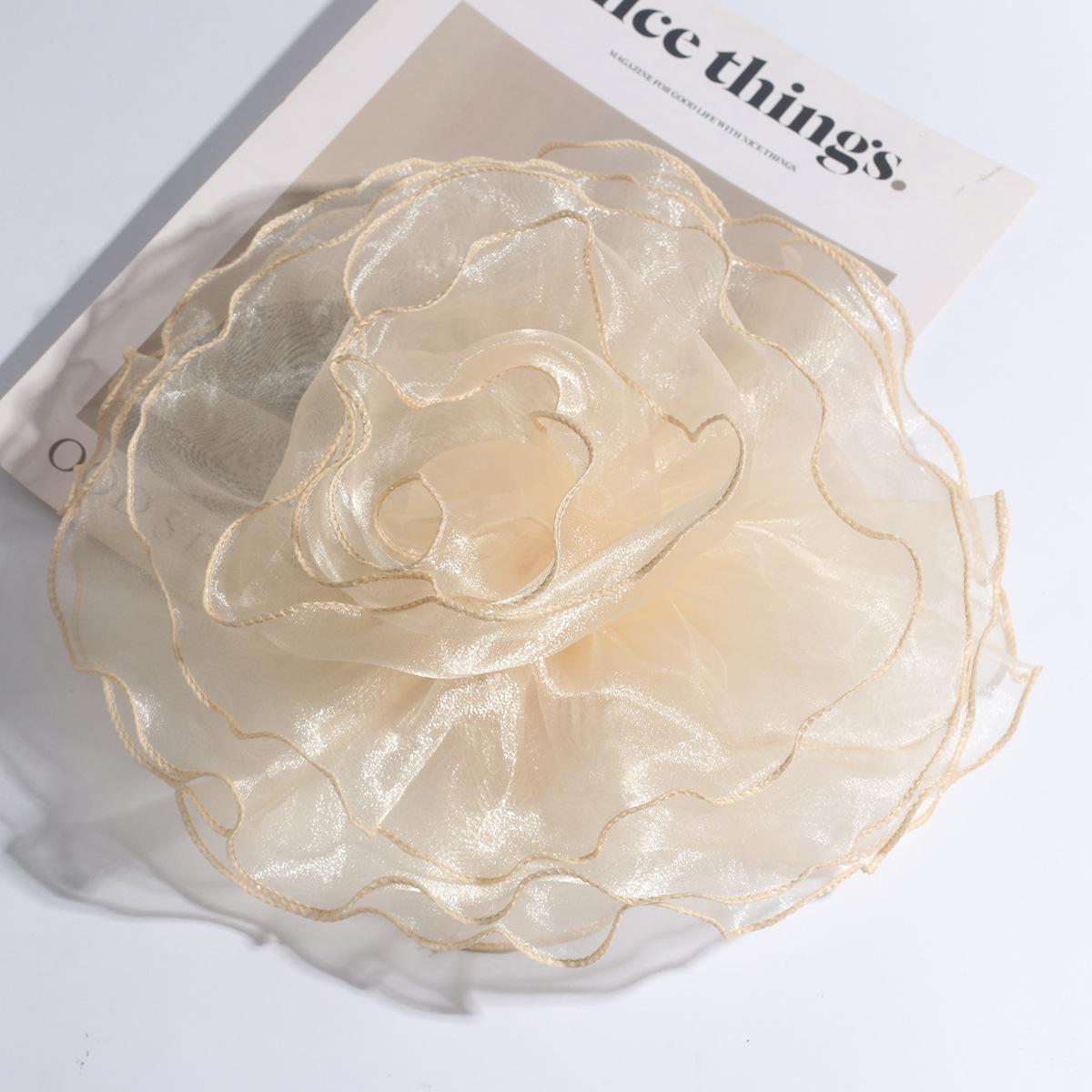 

3D Нашивка на одежду Преувеличенные аппликации для одежды Сделай сам Большая тканевая брошь-цветок Сценическое выступление светло-желтого