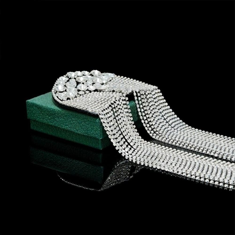 1 Stück Neue Perlenverzierung Diamant Quaste Schulterklappen Abnehmbare Funkelnde Schulter Brosche Strass Brosche Schulterklappe