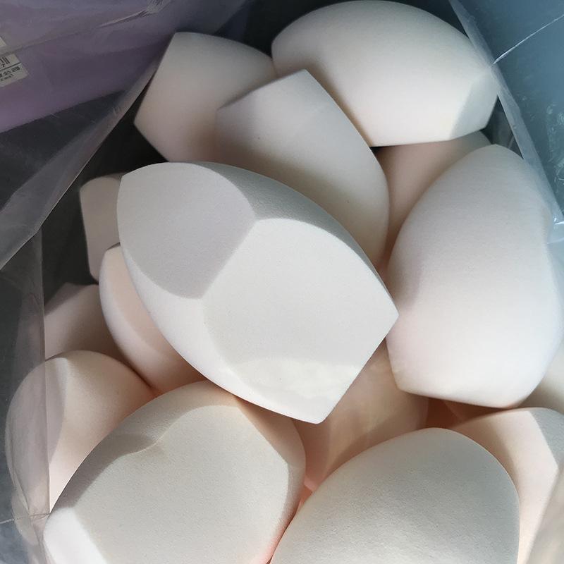 

Bold Egg Tri-Face Soft Makeup Sponge - Large Powder Puff Ball