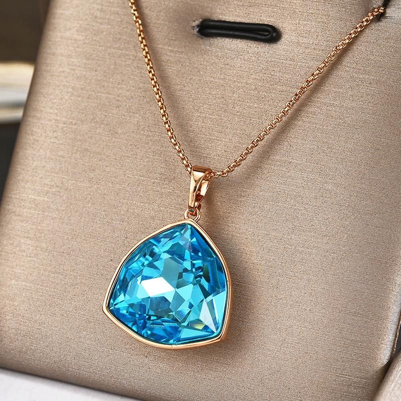 Style Adopts Austrian Imported Crystal Collarbone Necklace Plated Shield-Shaped Pendant Super Flash Jewelry