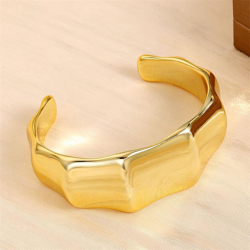 

Vintage Punk Geometric Exaggerated Wide Cuff Bangle for Women Gold Color Chunky Irregular Twisted Bracelet Hip Hop Party Jewelry