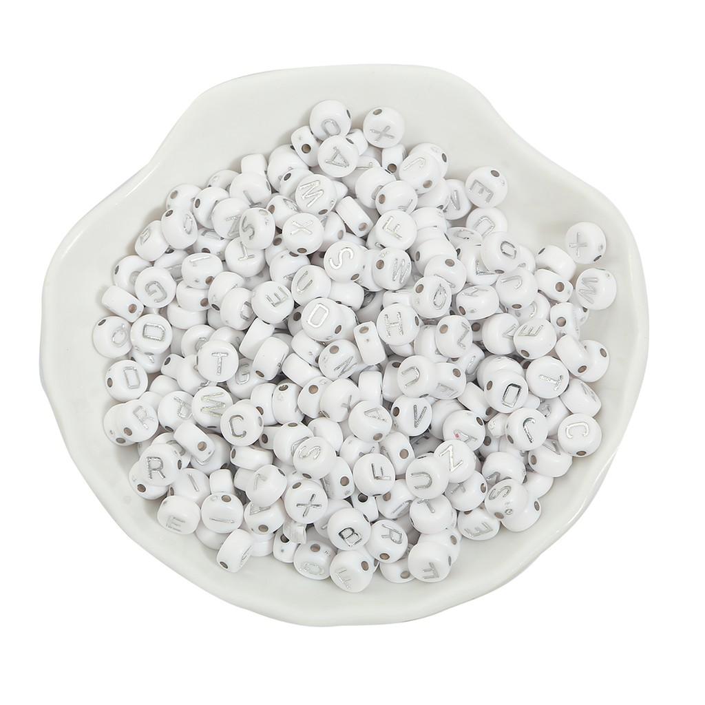 

100 шт., металлические цветные акриловые круглые бусины с алфавитом/буквой для изготовления ювелирных изделий, браслет ручной работы, ожерелье серебряный/белый