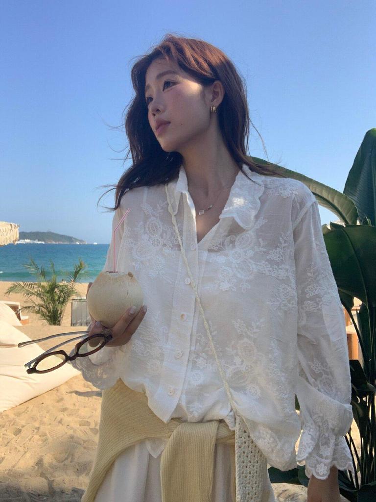 Women's Lemon Green Tea Lace Embroidery Jacquard Shirt - 3D Retro Sun Protection Cardigan for Spring 2026.