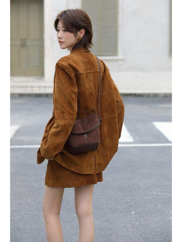 High-End Retro Wildleder Bucket Bag für Damen - Vielseitig, Großes Fassungsvermögen für Pendelfahrten im Herbst/Winter