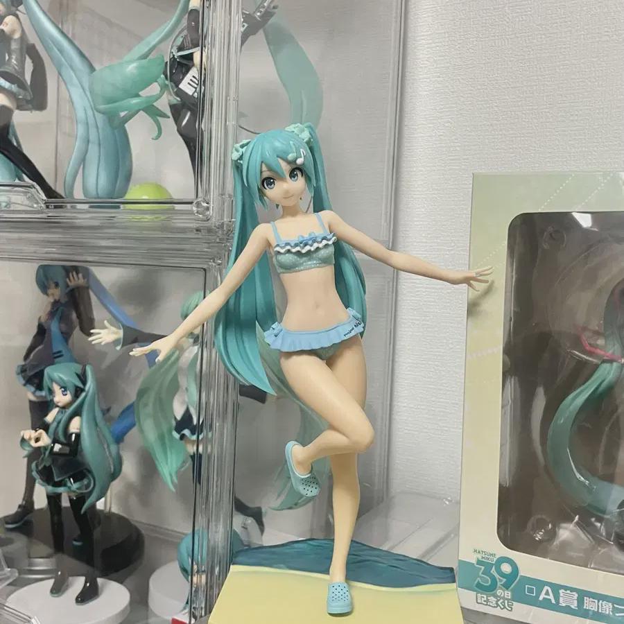 

Hatsune Miku Classic Beautiful Girl Gradation Resort Figure