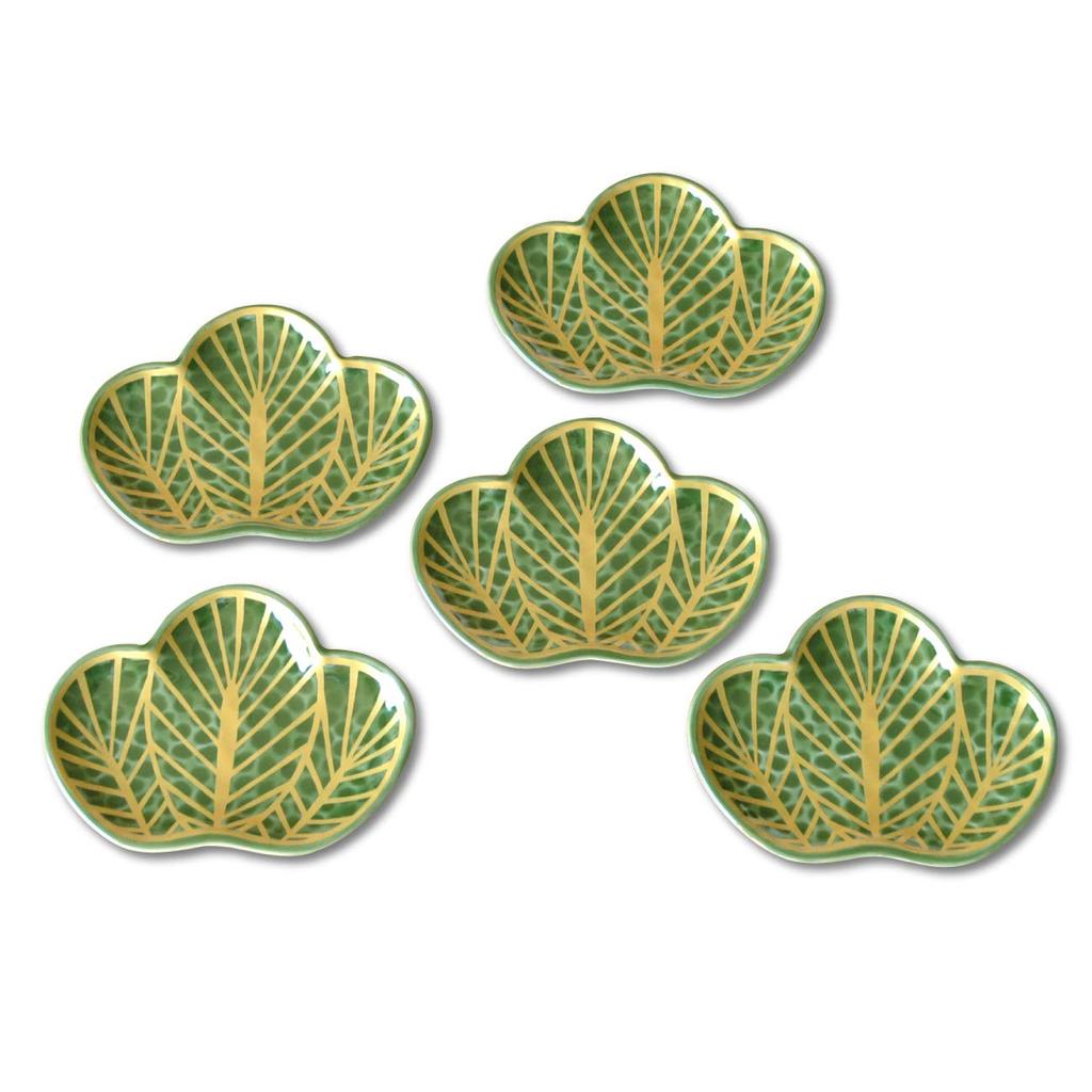 New Year Japanese small pine lucky Arita pine needles small set of gift box included tableware, tableware, plates, needles, charms, ware, (green),