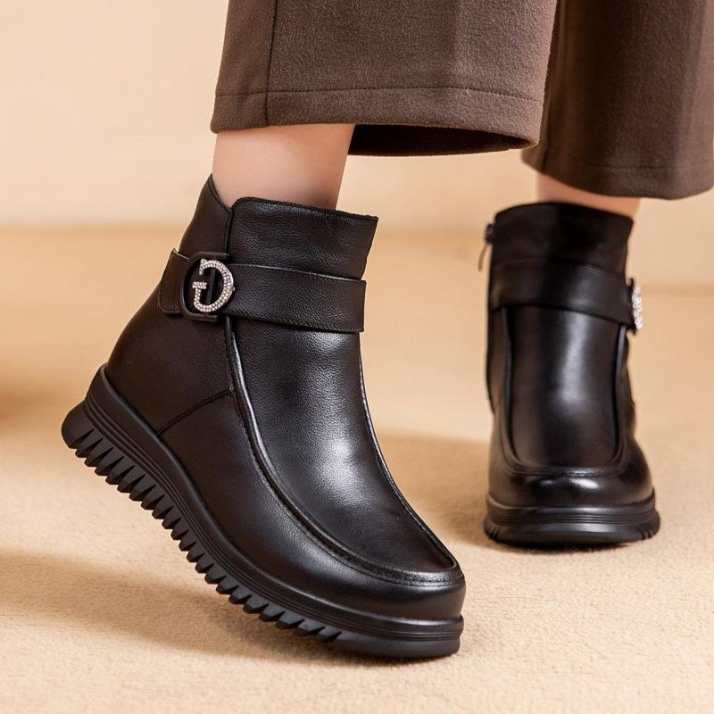 2025 Winter Genuine Leather Shoes Women Snow Boots Warm Plush Cold Winter Soft Fashion Brand Ladies Ankle Boots Plus Size 41 Black